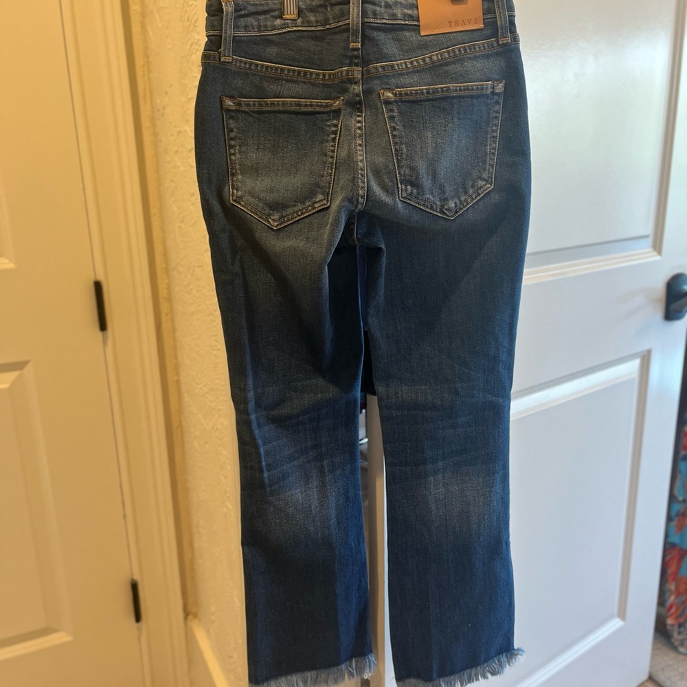 Trendy Women's Blue Cropped Jeans